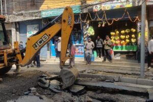 थापाथलीमा फुटेको मेलम्चीको पाइप मर्मत कार्य सुरु